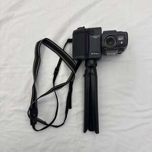 Nikon Coolpix 995 Vintage Digital Camera - ,